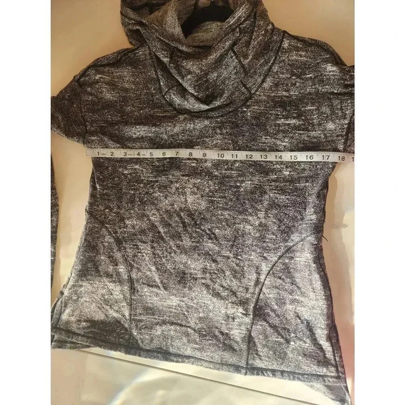 Lululemon Forever Endeavor Hoodie Pullover Gray Size 6 - Picture 9 of 10
